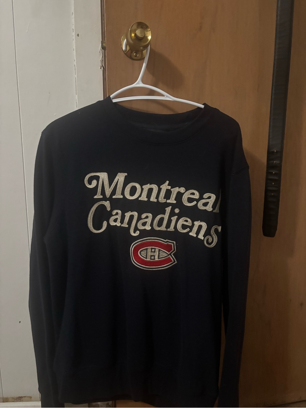 Montreal Canadiens Crewneck Sweatshirt - womens